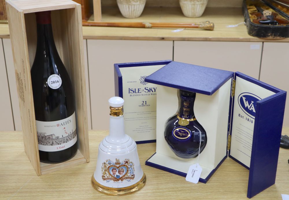 Isle of Skye 21 Years Old Blended Scotch Whisky in Wade decanter, cased and two other items,